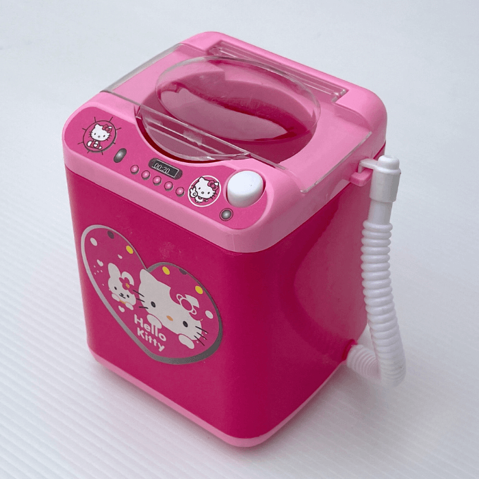 Hello Kitty Cleaning Set