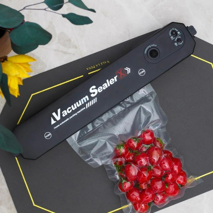 Vacuum Sealer + 5 Bags